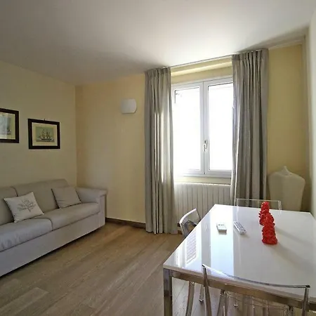 - Iap02369-cya Apartment